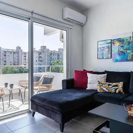 Lägenhet Phoenix 2-bedroom Larnaca